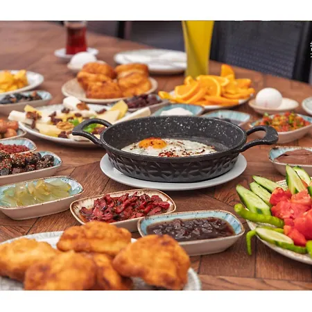 Hotel Kervansaray Antique