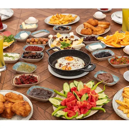 Hotell Kervansaray Antique Çeşme