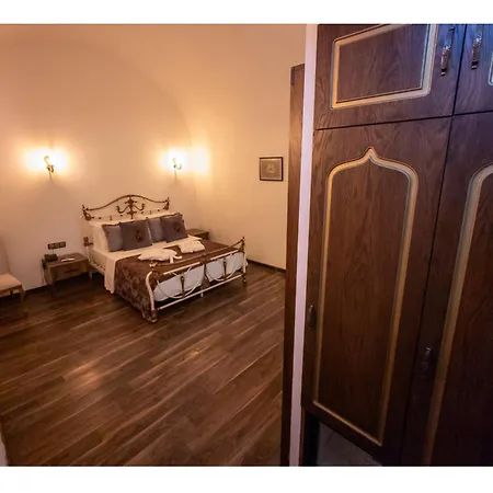 Kervansaray Antique Кешме