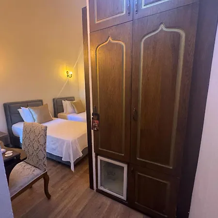 Kervansaray Antique Hotel Çeşme