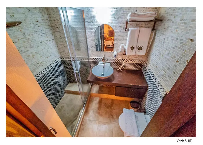 Kervansaray Antique Çeşme